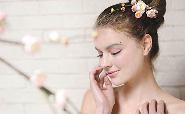 論女性化妝品的包裝設(shè)計 論女性化妝品的包裝設(shè)計