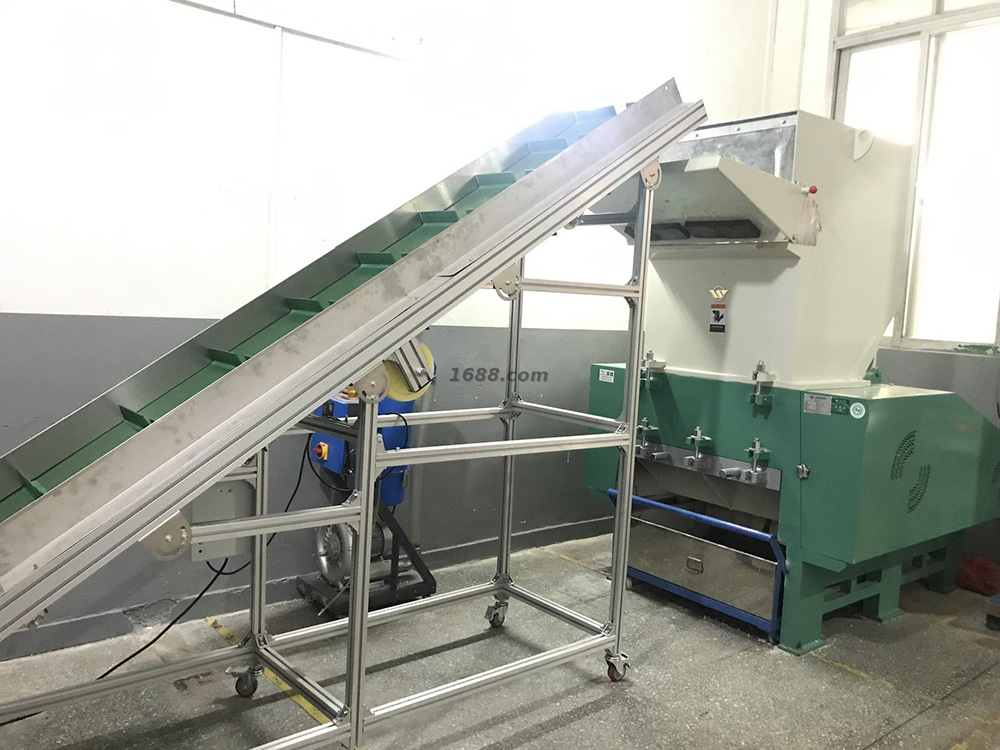 廣州云輝塑料包裝工廠實(shí)景