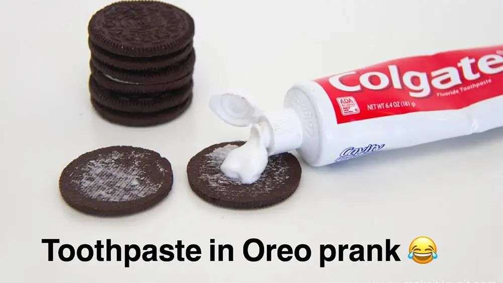 再也不用「擠牙膏」，高露潔換上的「潤(rùn)滑劑」包裝，讓牙膏從此一滴不剩